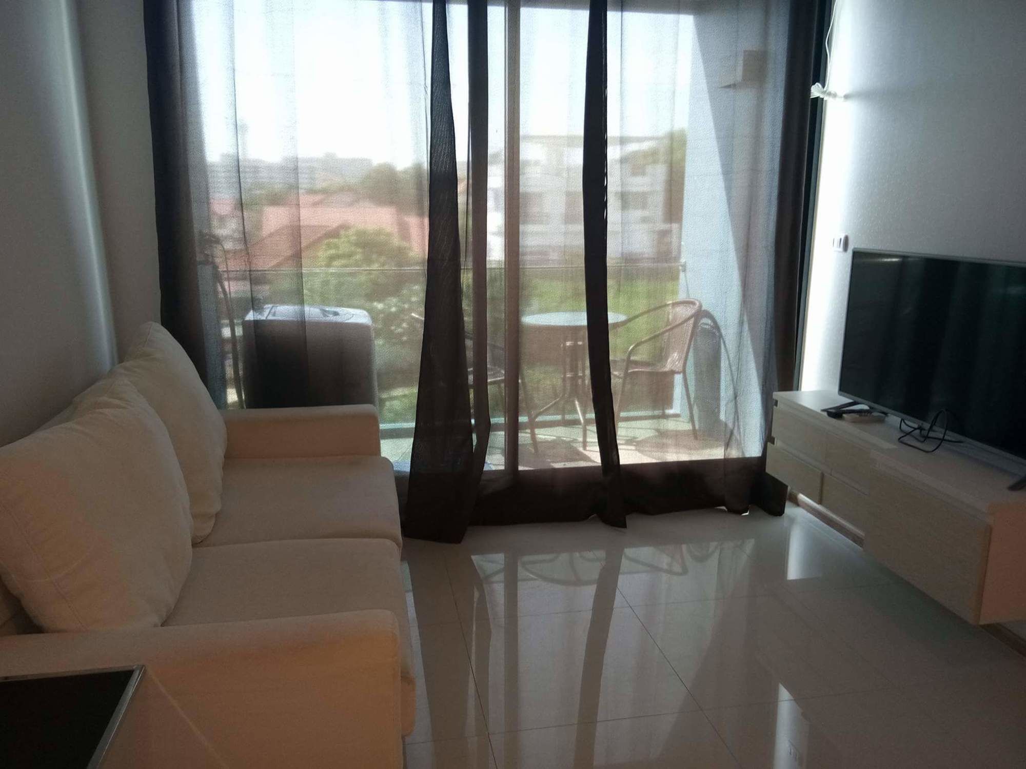Acqua Condominium Pattaya Bagian luar foto